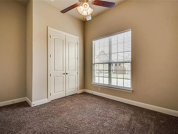 3rd image of 683 Enfield Dr