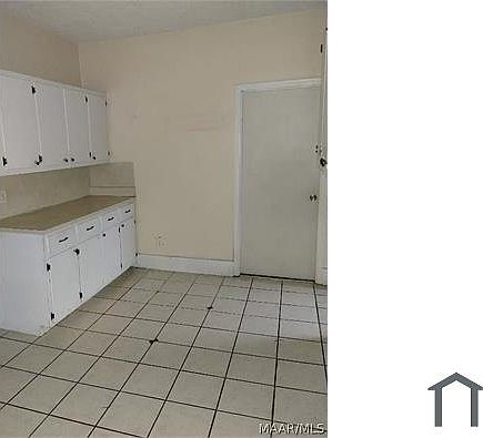 3rd image of 2306 Winona Ave