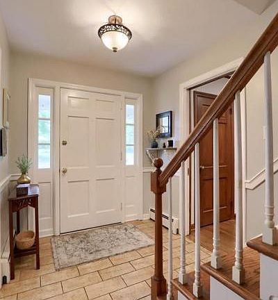 3rd image of 1909 Robindale Ave