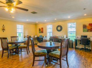 750 Pondella Rd #E4AB3FADF, North Fort Myers, FL 33903