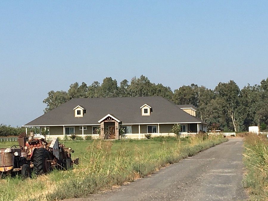 1st image of 9667 Pioneer Ave
