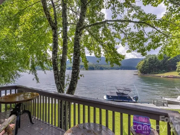 82 Innsbrook Dr, Lake Toxaway, NC 28747