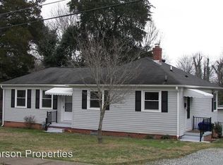 624 N Charles St, Mebane, NC 27302
