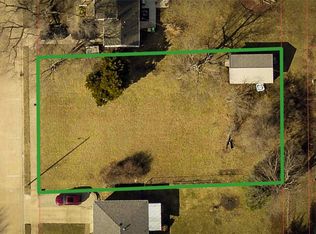 130 S Grant St, Forsyth, IL 62535