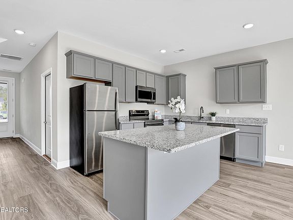 4th image of 4878 Ancient Glacier Ln