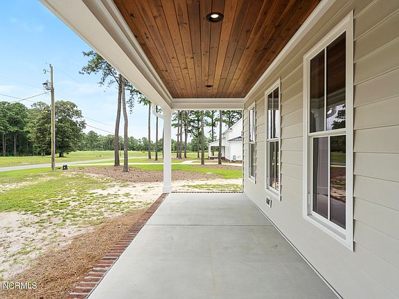 5th image of 135 N Country Club Drive
