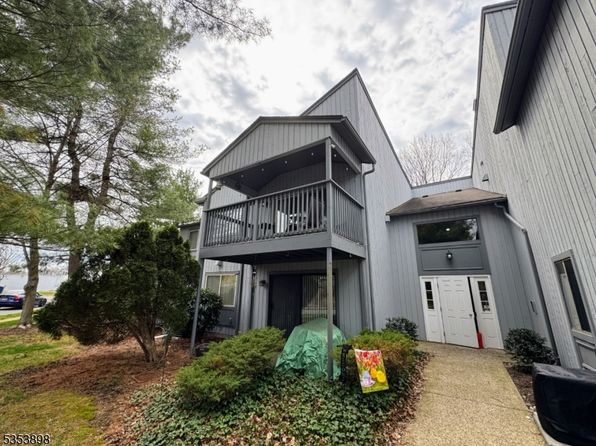 7 Drake Ln, Roxbury Twp., NJ 07852