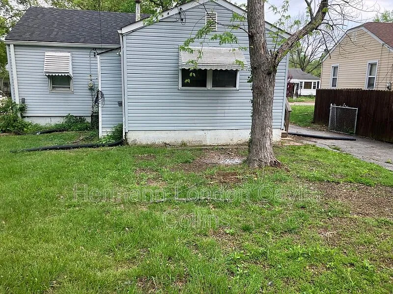 Building Photo - 7804 Utica Dr