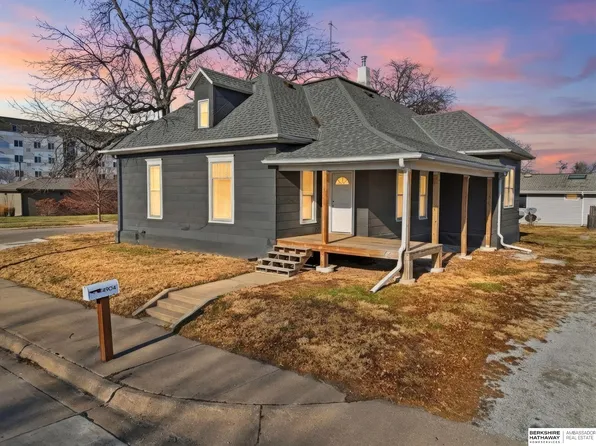 4904 Holdrege St, Lincoln, NE 68504