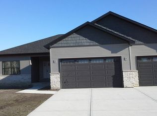 1180 Heritage Dr, Morris, IL 60450