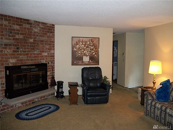 4th image of 9808 72nd Avenue Ct E