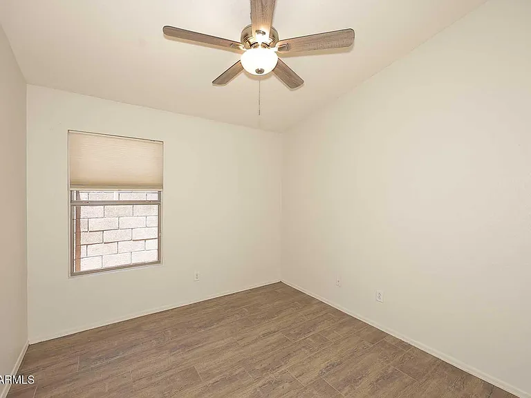 4517 E Melinda Ln — Photo 25
