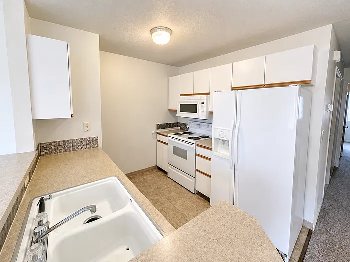 2 bed, 2.0 bath, $1,450 — Photo 4