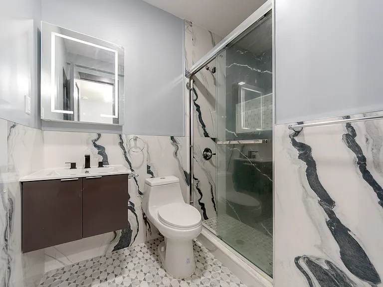 161 W 54th St #301A — Photo 10