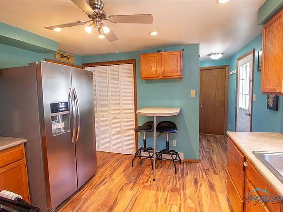 3rd image of 29302 Harriet St