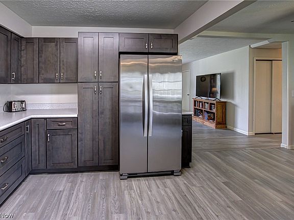 4th image of 542 Pepperwood Dr