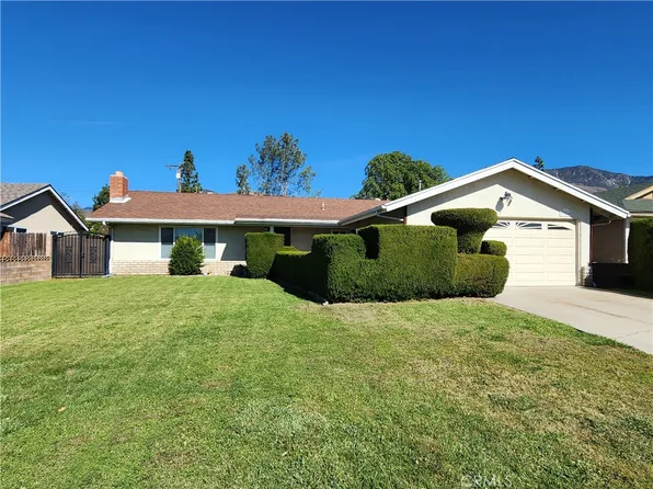 27864 Stratford St, Highland, CA 92346