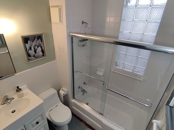 4th image of 4030 Flad Ave #B