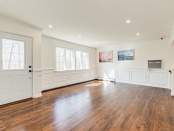 4th image of 137 E Parkview Dr