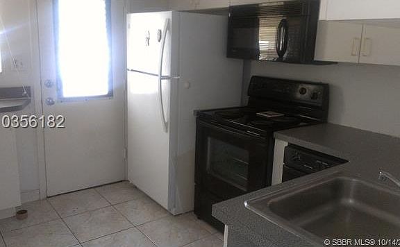 4th image of 2930 Point East Dr #203