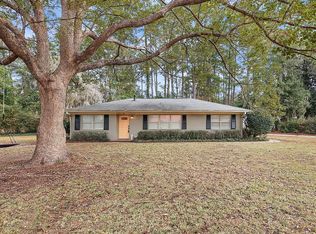 14 Summit Dr, Savannah, GA 31406