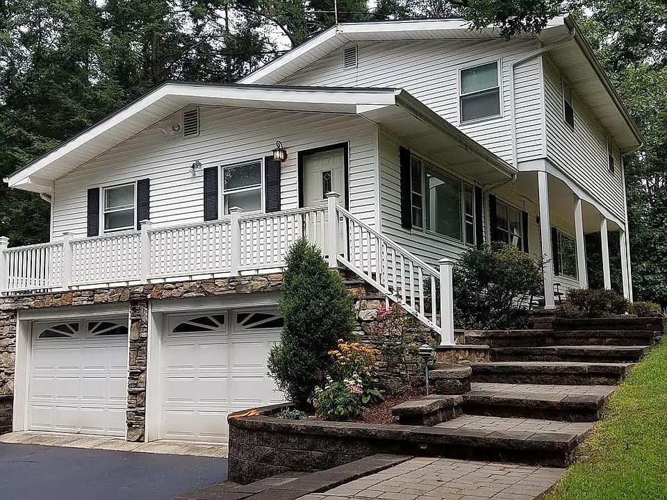 1st image of 5 Ledgewood Dr