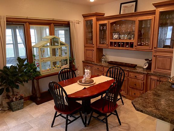 Nook with built-ins