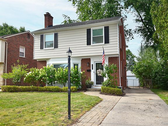 2nd image of 4411 N Verona Cir