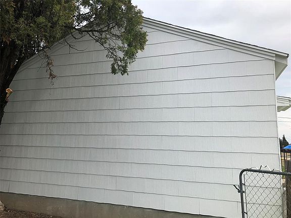4th image of 7633 Colton Dr