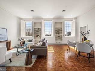 225 S 4th St APT 301, Philadelphia, PA 19106