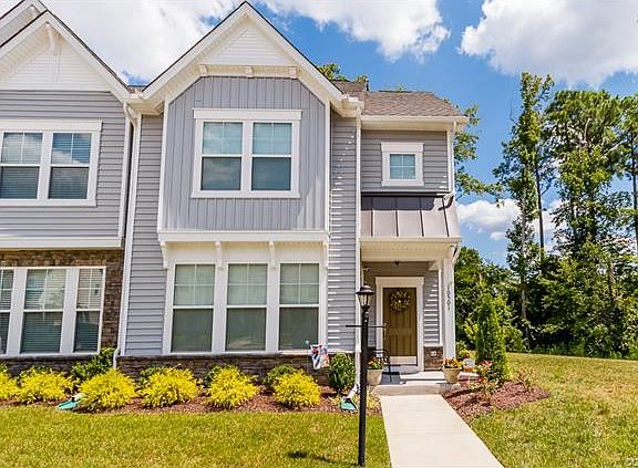 2nd image of 10501 Marions Way #10501