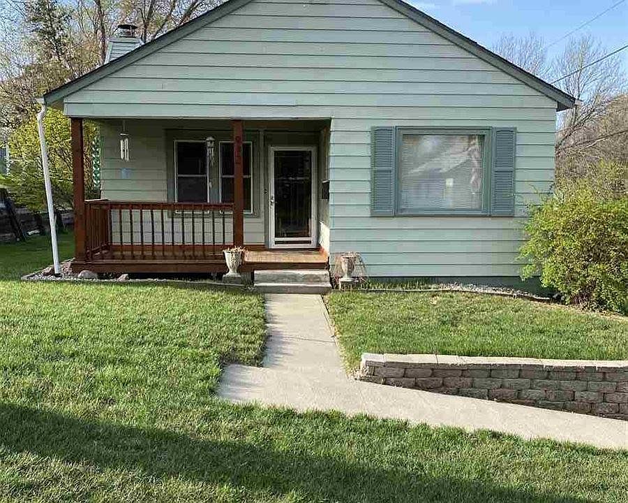 1st image of 912 23rd St