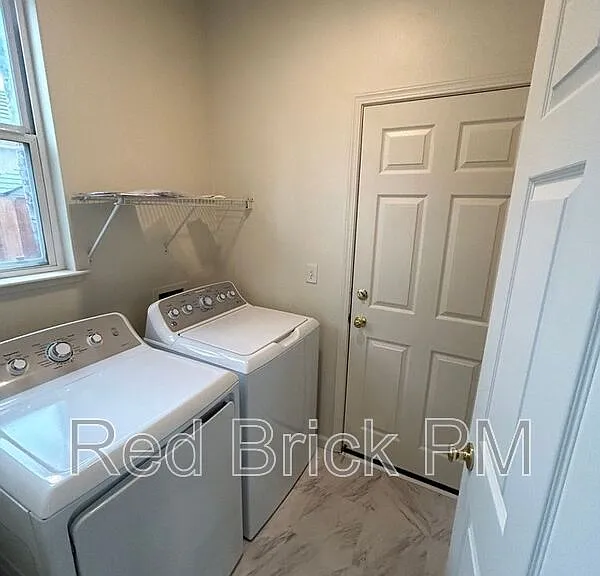 456 Azalea Ct — Photo 4