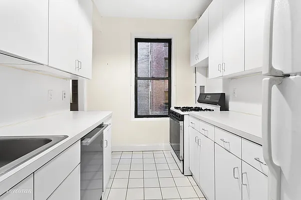 Sold by Corcoran | media 4