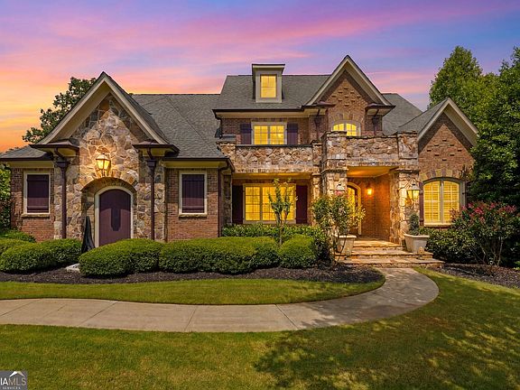 3rd image of 6244 Arnall Ct NW