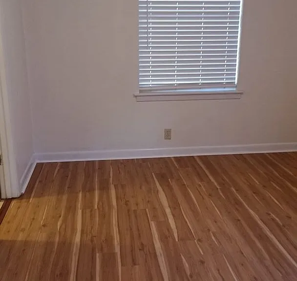 1402 Hillcrest Dr — Photo 9