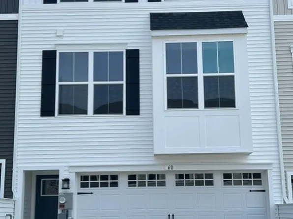 90 E Penn Dr, Enola, PA