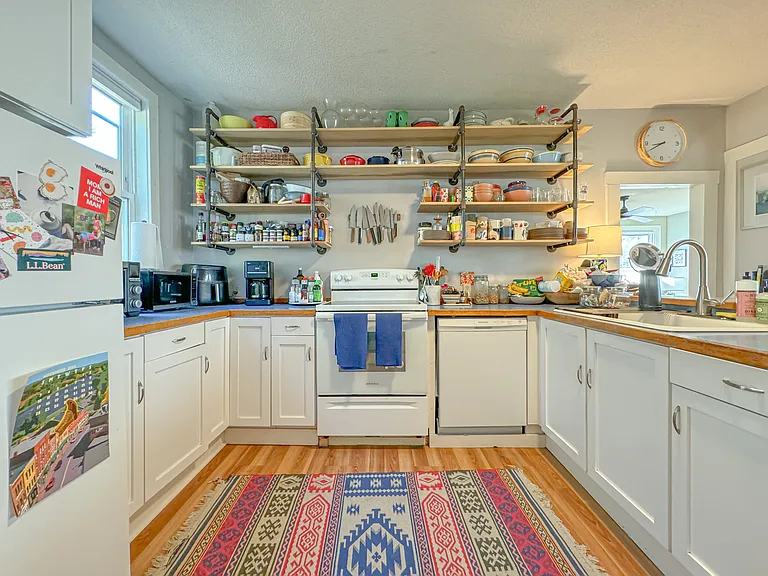 329 Preble St #1 — Photo 12