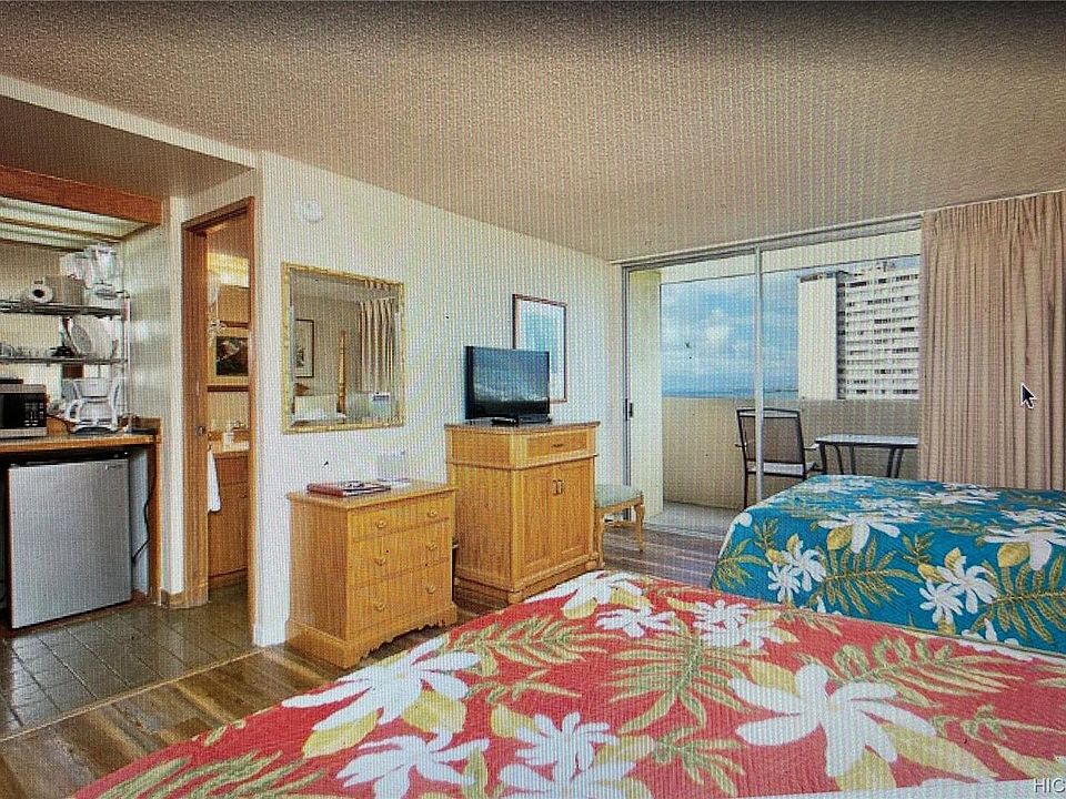 2nd image of 2947 Kalakaua Ave APT 905