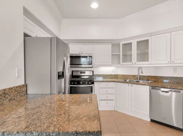 404 N Horne St N #D31, Oceanside, CA 92054