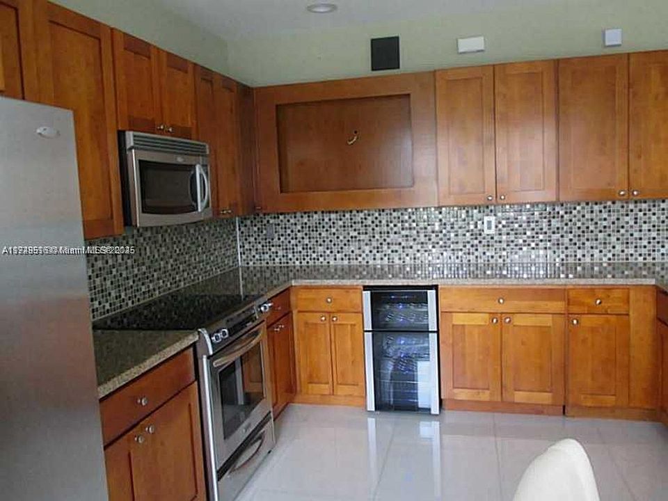 1st image of 10802 NW 76th Ln #0