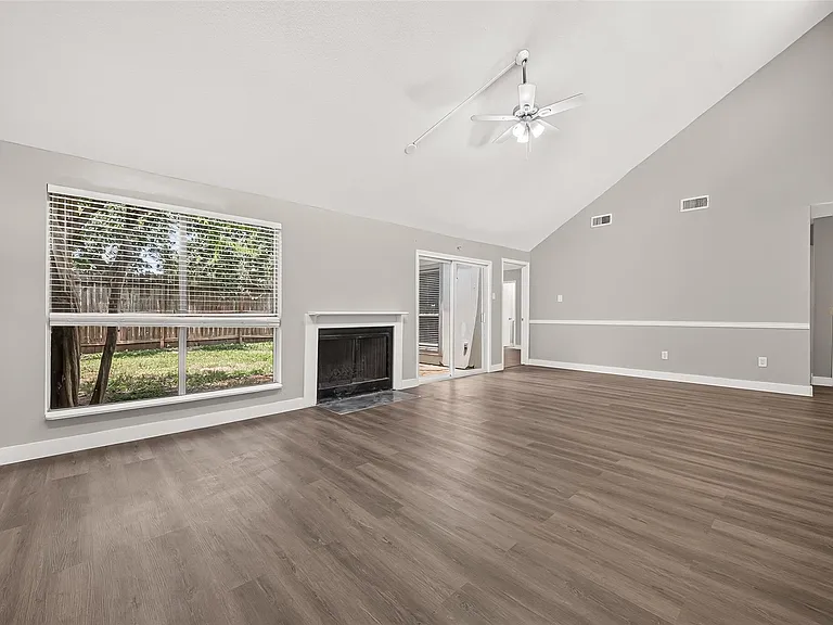 11202 Bandlon Dr — Photo 5