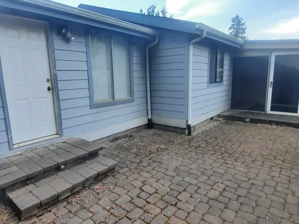 558 Mitchell St, Falls City, OR 97344