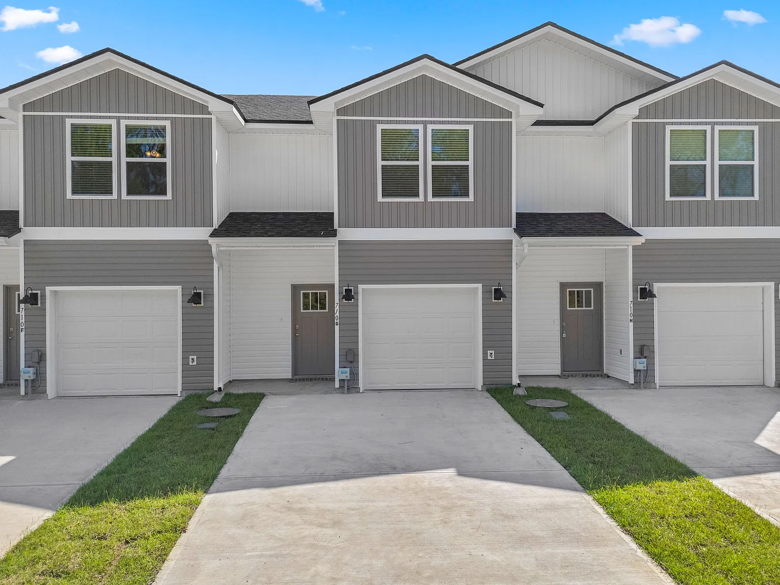 3 bed, 1537 sqft, $2,000 — Photo 1