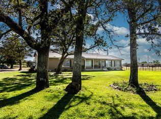 34 Pierce Rd, Huntsville, TX 77320