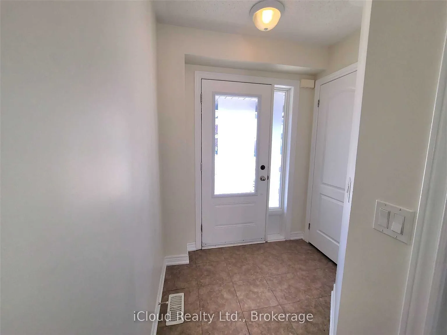 3 bed, $2,450 — Photo 2