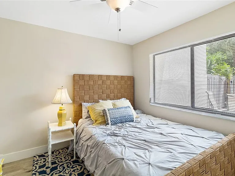 324 City View Dr — Photo 13