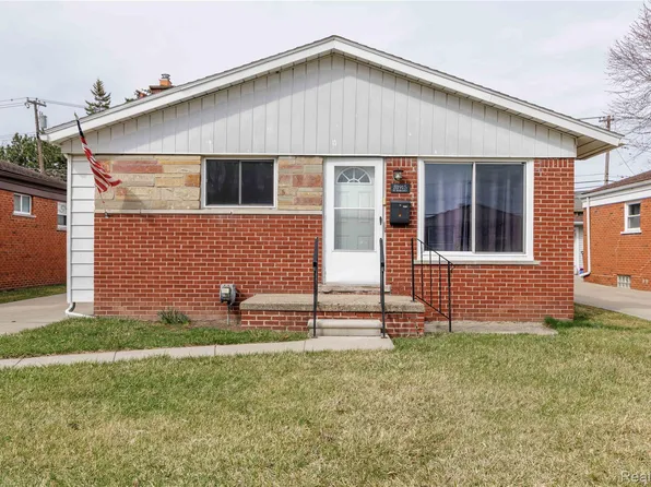 31915 Saint Margaret St, Saint Clair Shores, MI 48082