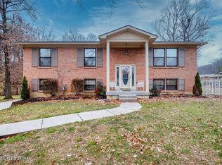 6302 Saranac Ct, Louisville, KY