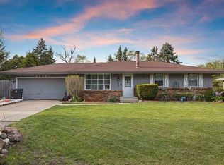 3876 Groveland Rd, Rockford, IL 61109